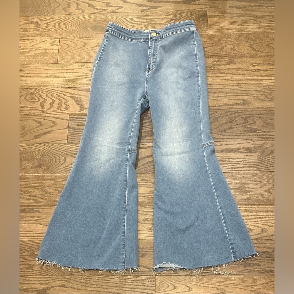 We The Free Flare Jeans Size 29 High Rise Light Wash Frayed Hem Free People